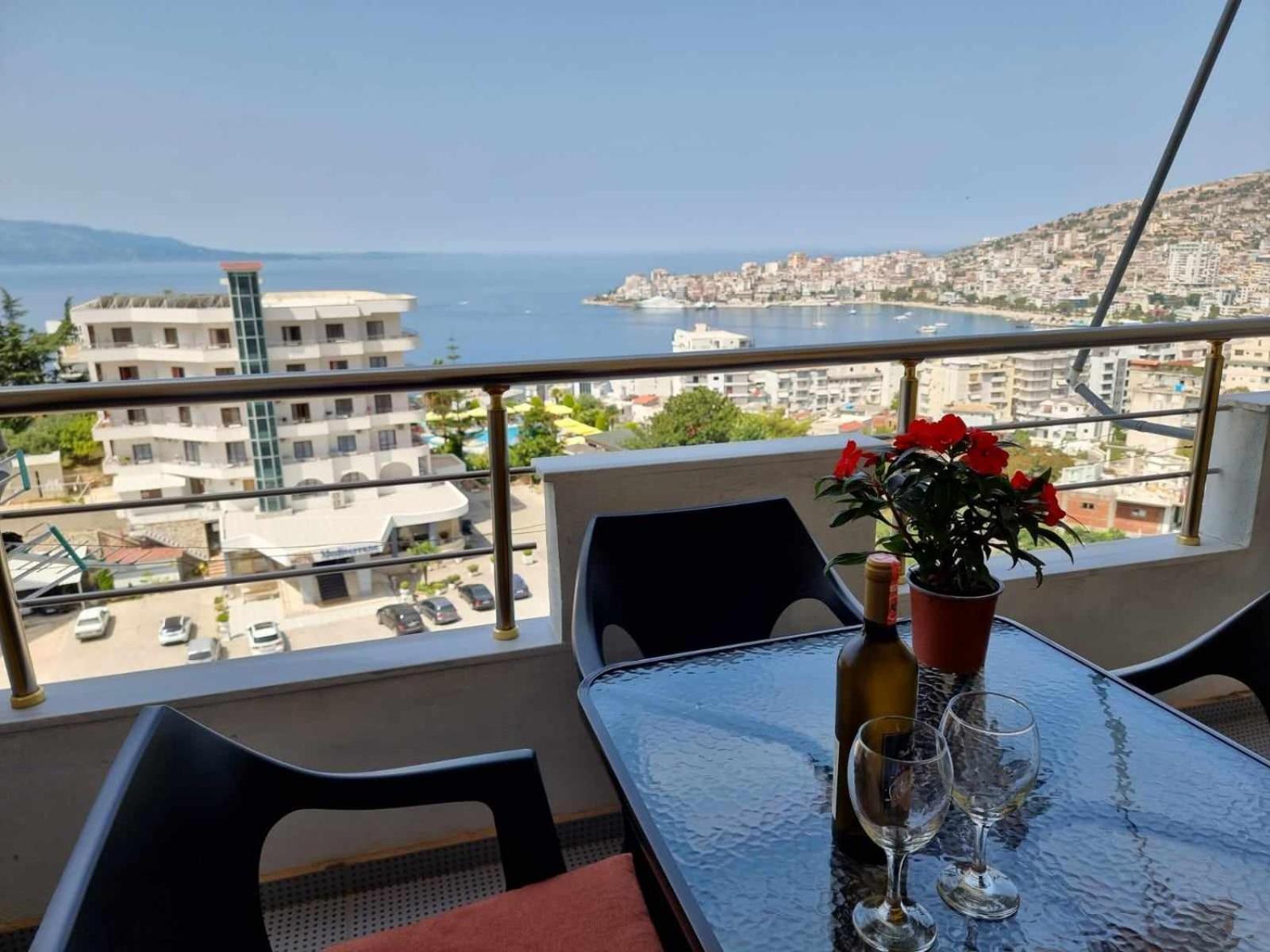 Two Suns Apartament Sarande Exterior photo